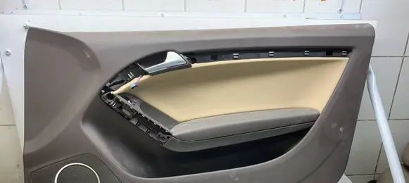 Audi A5 8T 8F Front door card panel trim 8T1867106 8T1867172 2932RRR