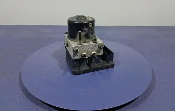 Volkswagen Golf IV ABS Pump 1KO614517K