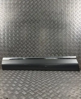 Volkswagen Touareg II Front door trim (molding) 7P6854939A