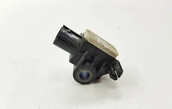 Mitsubishi Outlander Airbag deployment crash/impact sensor 8651A165