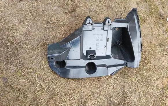 BMW X6 F16 Bumper support mounting bracket corner 7338285 10503410