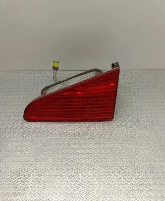 Peugeot 607 Tailgate rear/tail lights