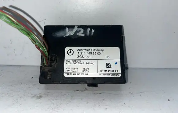 Mercedes-Benz E W211 Gateway control module A2114452500 A2115403545