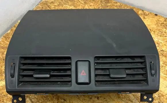 Mazda 3 I Dash center air vent grill BP4Kgm943