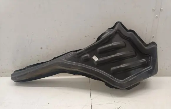BMW 2 F46 Fender foam support/seal 
