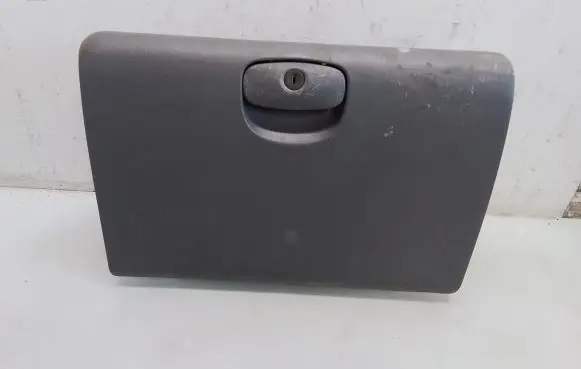Hyundai Santa Fe Glove box