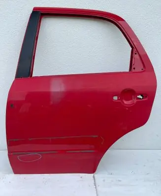 Suzuki SX4 Rear door