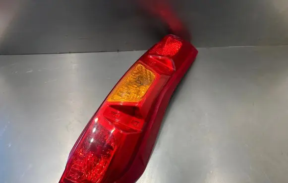 Nissan X-Trail T31 Rear/tail lights 22063929 2425022