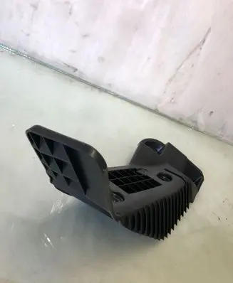 Opel Astra L Foot rest pad/dead pedal 9836854780