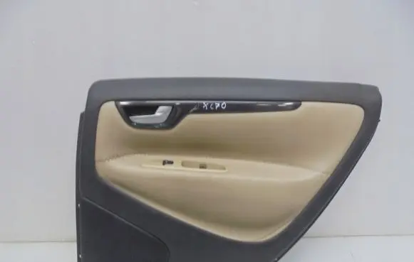 Volvo XC70 Rear door card panel trim