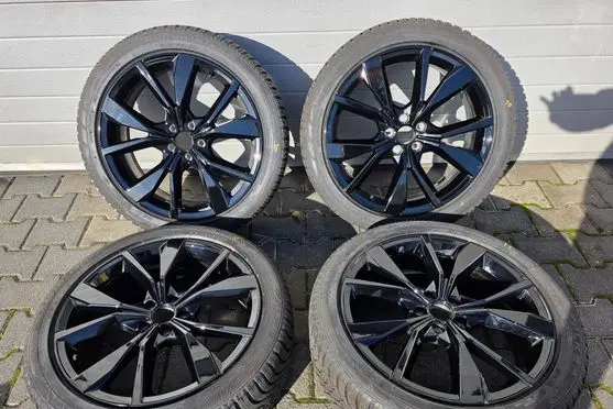 R18 alloy rim