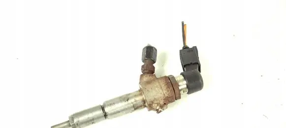 Fuel injector