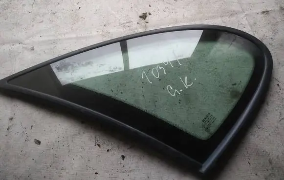 Renault Scenic I Rear side window as2