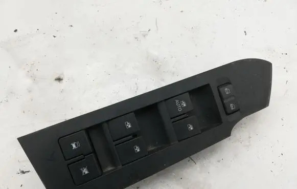Chevrolet Captiva Electric window control switch 201003481