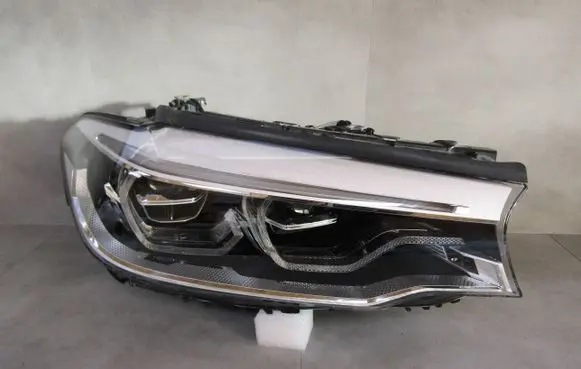 BMW 5 G30 G31 Headlight/headlamp 7439210