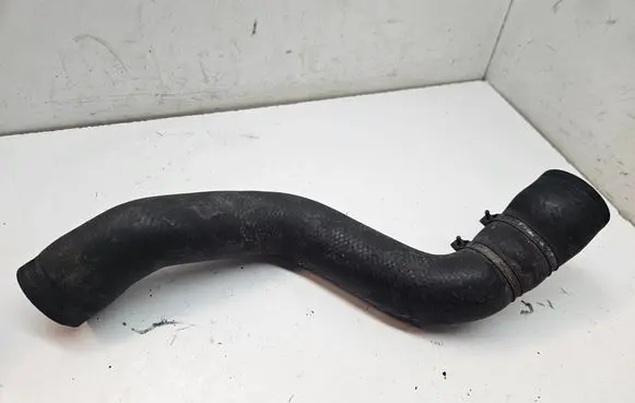 Intercooler hose/pipe