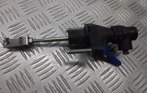Toyota Avensis T250 Clutch release bearing slave cylinder 