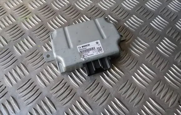 Maserati Ghibli Voltage converter/converter module 56029583AC 0199DC2302