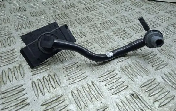 Mercedes-Benz E W213 Brake booster pipe/hose A0009983501