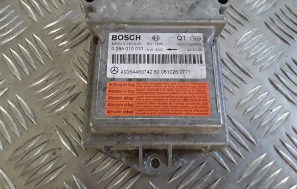 Mercedes-Benz Sprinter W906 Airbag control unit/module 0285010033 A9064460742