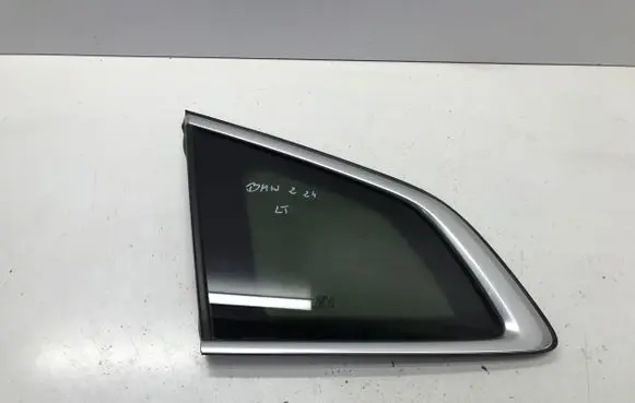 BMW 2 Active Tourer U06 Rear side window 8496255 P46758