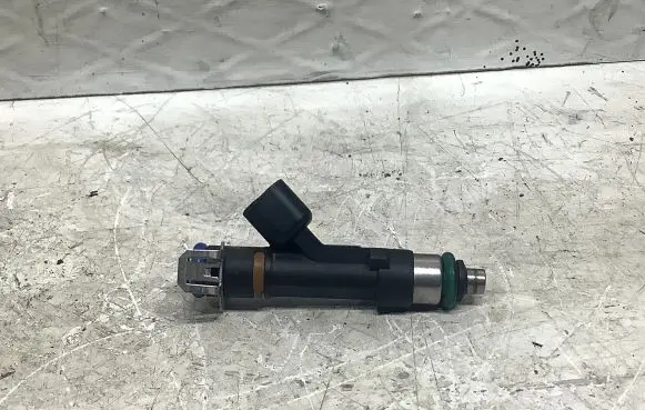 Ford Mondeo MK IV Fuel injector 0280158105 7L5GAB