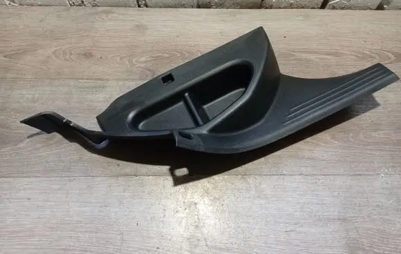 Volvo V40 Rear sill trim cover 31267990