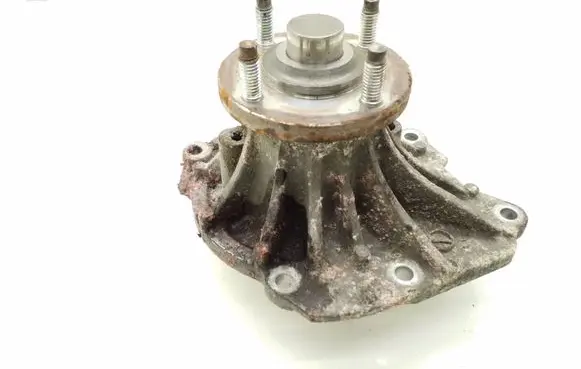 Toyota Hiace (H200) Water pump