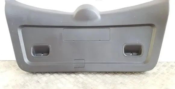 Toyota Corolla Verso AR10 Tailgate trim 677660F010