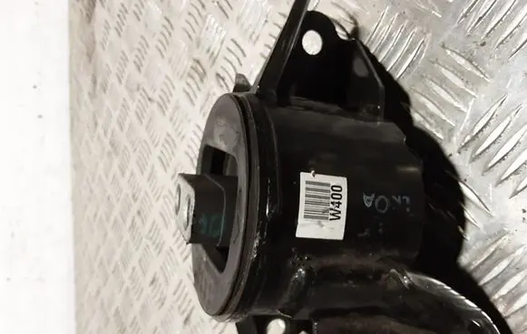 Hyundai Santa Fe Engine mount bracket W400