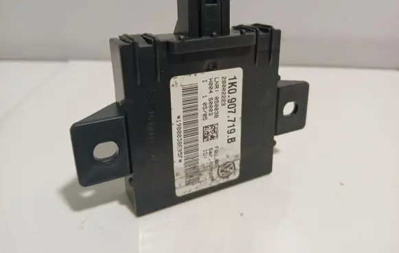Volkswagen Golf V Alarm control unit/module 1K0907719B