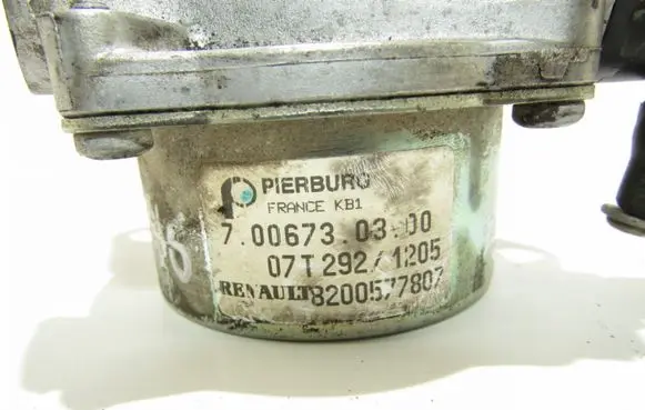 Renault Clio III Vacuum pump 7006730300