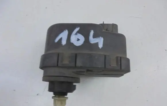 Headlight level adjustment motor