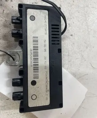Peugeot 407 Aerial antenna amplifier PSA9654390480C01 MAG41157803D
