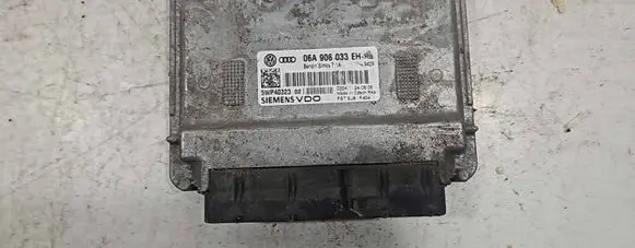Audi A3 S3 8P Engine control unit/module 06A906033EH 5WP4032302