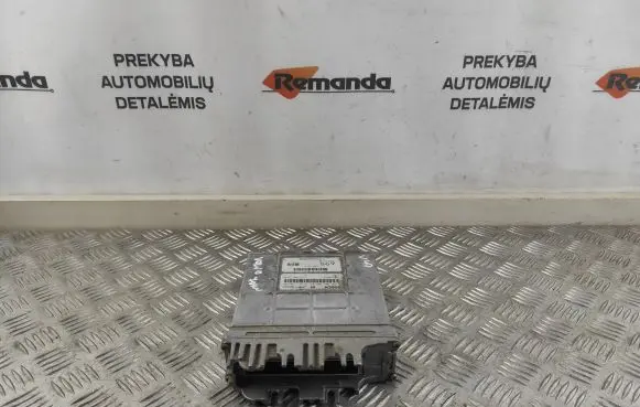 Volvo S40, V40 Engine control unit/module 7700110648 0281001906 P30613695