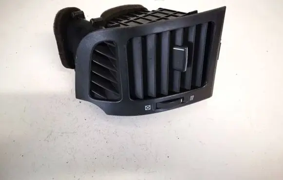 Chevrolet Captiva Dash center air vent grill