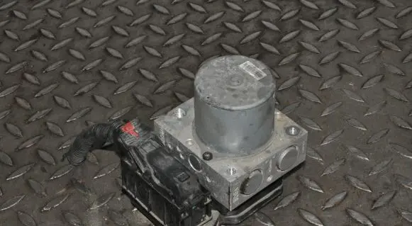 Chevrolet Trax ABS Pump 95281718