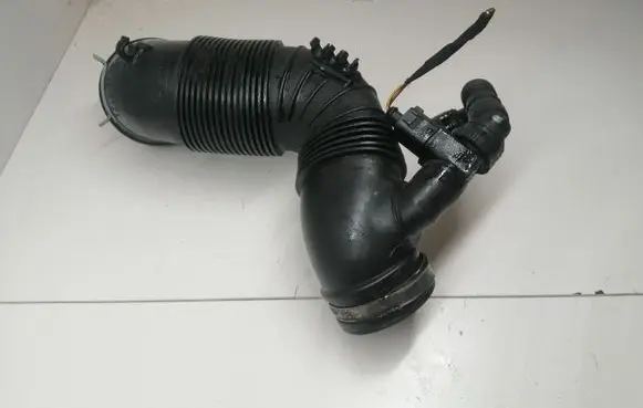 Volkswagen PASSAT CC Turbo air intake inlet pipe/hose 3C0129654AH ETB446197607