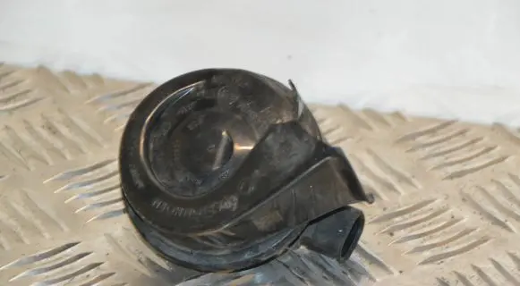 BMW 3 GT F34 Horn signal 7245423 6033FB2374