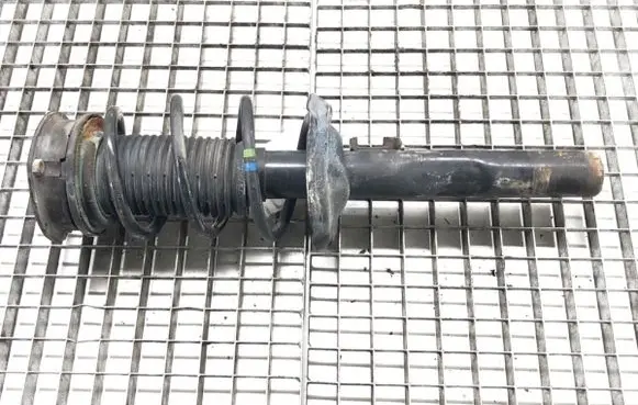 Volkswagen Golf VII Front shock absorber/damper 
