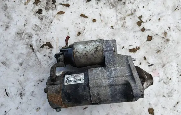 Renault Kangoo II Starter motor 8200584675