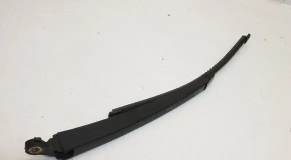 Volkswagen Tiguan Rear wiper blade arm