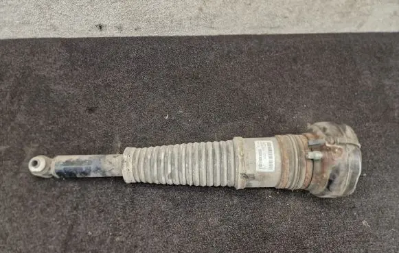 Audi A8 S8 D4 4H Rear shock absorber/damper 4H0616001M