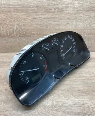 Volkswagen PASSAT B5 Speedometer (instrument cluster) 09051940090 09051969906
