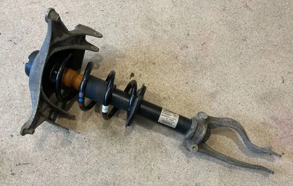 Porsche Macan (95B) Front shock absorber/damper 95B413031E