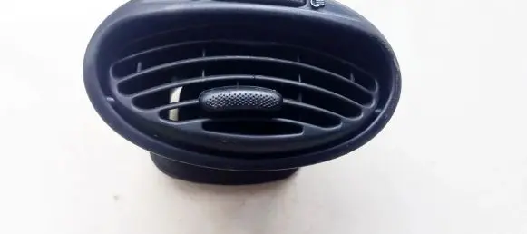 Ford Focus Dash center air vent grill 98AB19893AKW