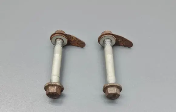 Jaguar XF X250 Rear suspension camber bolt 