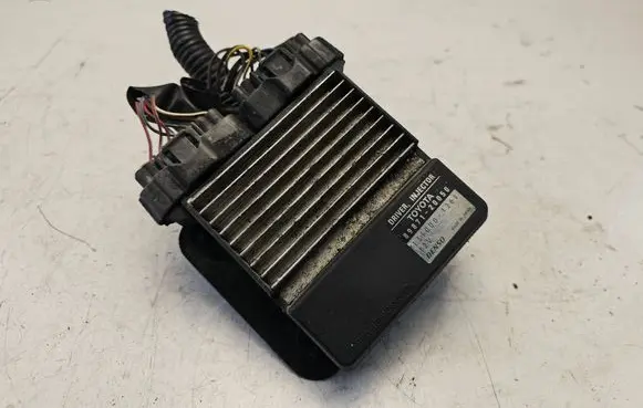 Toyota Corolla Verso AR10 Fuel injection control unit/module 8987120050 1310001261