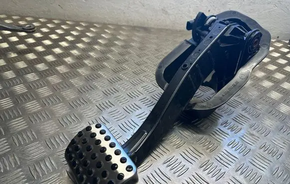 Mercedes-Benz C W206 Brake pedal A2062921200